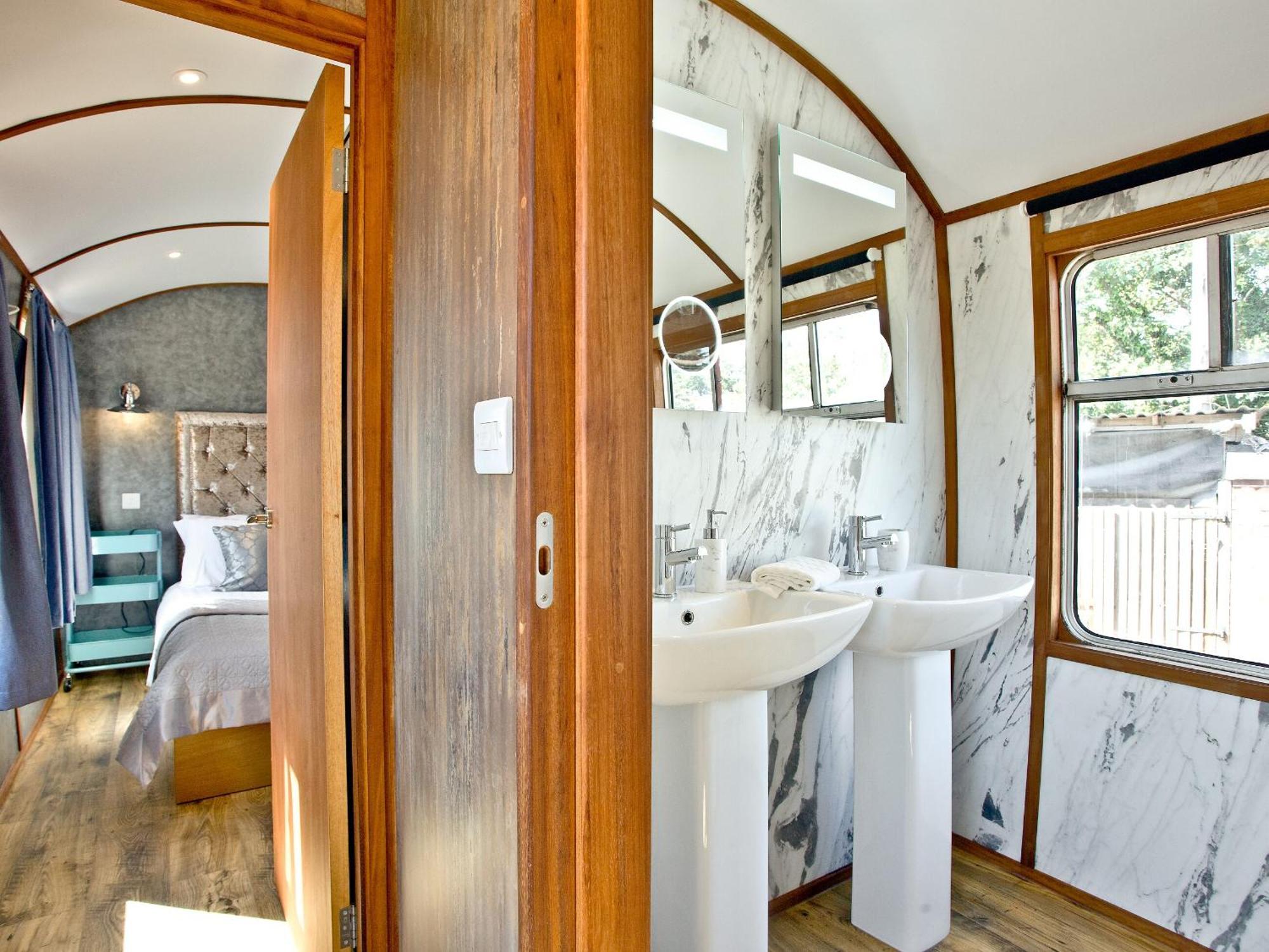 Brunel Boutique Railway Carriage 2 Dawlish Exterior photo